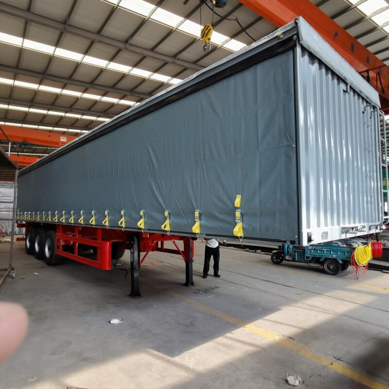 Side curtain semi-trailer