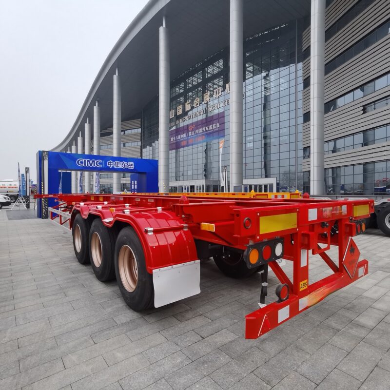 Skeleton transport semi-trailer