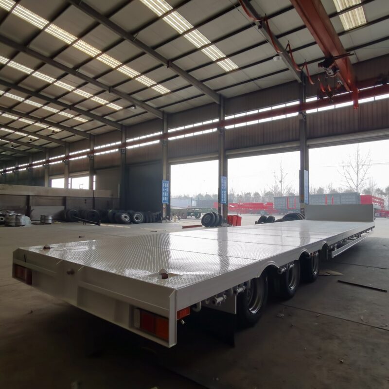Flatbed transport semi-trailer