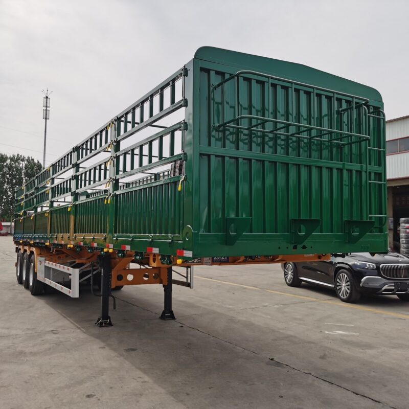 Barn transport semi-trailer