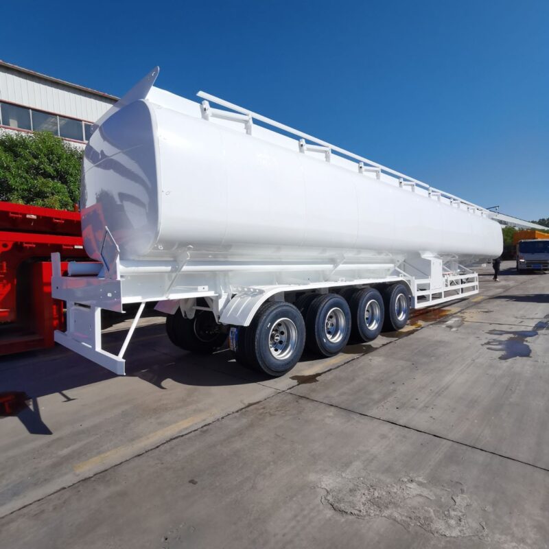 Oil tanker
