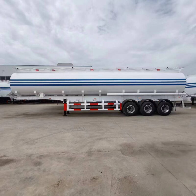 Oil tanker - Image 4