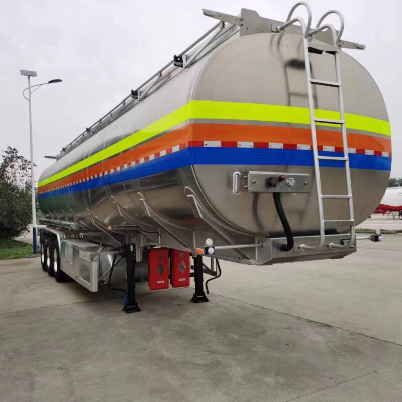 Stainless steel aluminum alloy tank car