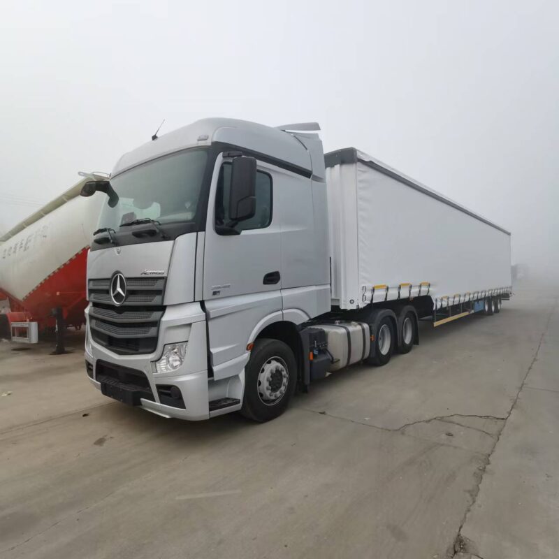 Side curtain semi-trailer
